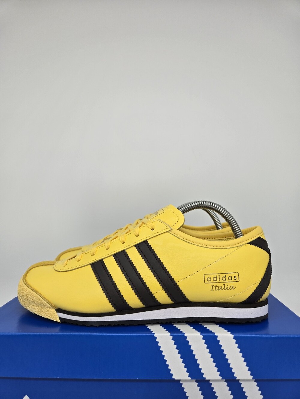 adidas Women's Italia 70s JQ9071 Spring Yellow Dark Brown Shoes Size 7.5